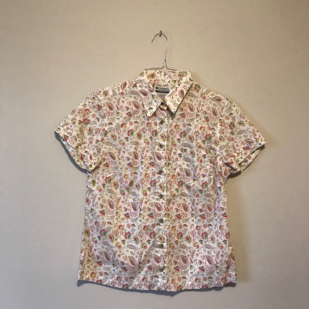 2/$15 🌸🌺 Columbia short sleeves floral shirt 🌸🌺 medium